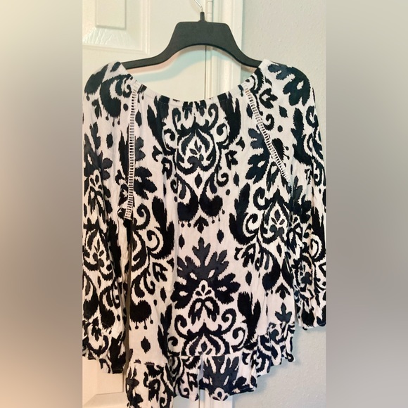 I.N.C Black & White Top Size L - Picture 6 of 9